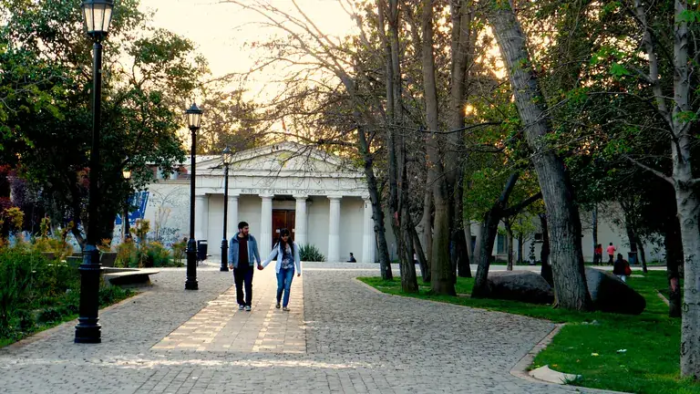 Path to the Museum of Science and Technology in Quinta Normal