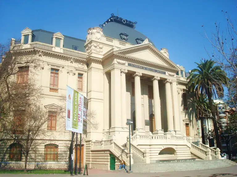 The Museum of Contemporary Art facing Parque Forestal