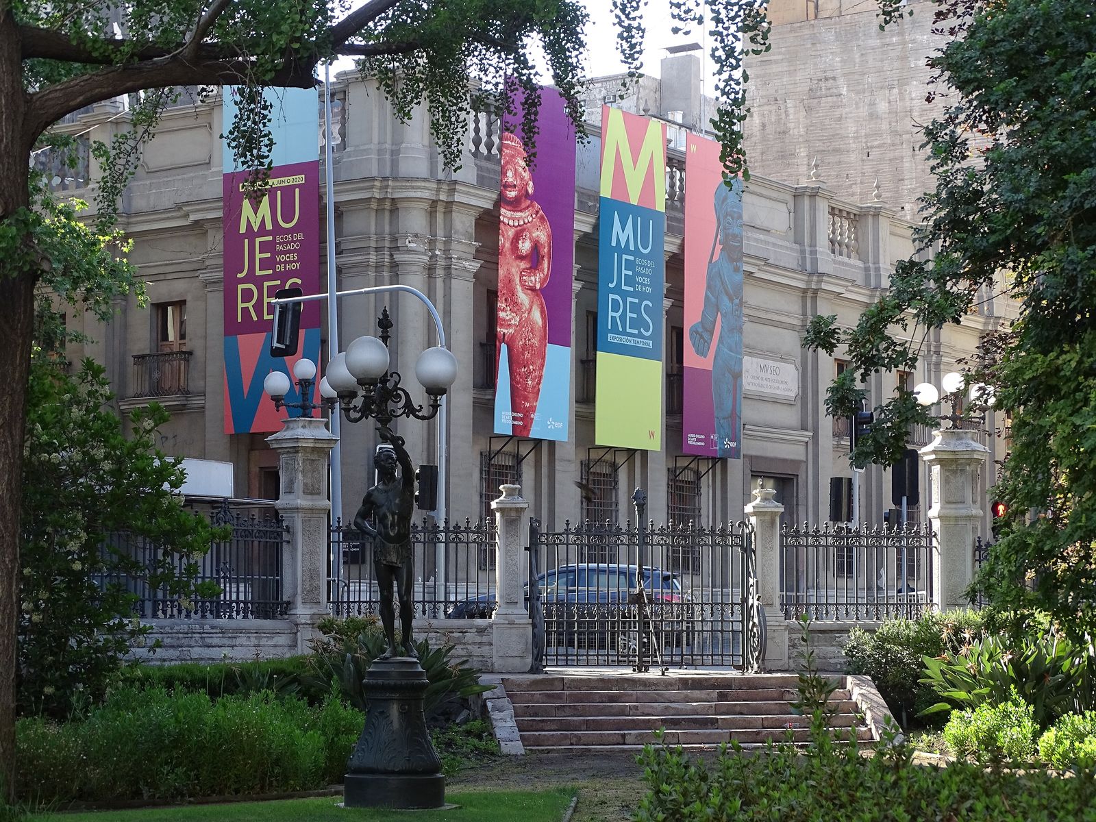 Entrance of the Chilean Museum of Pre-Columbian Art