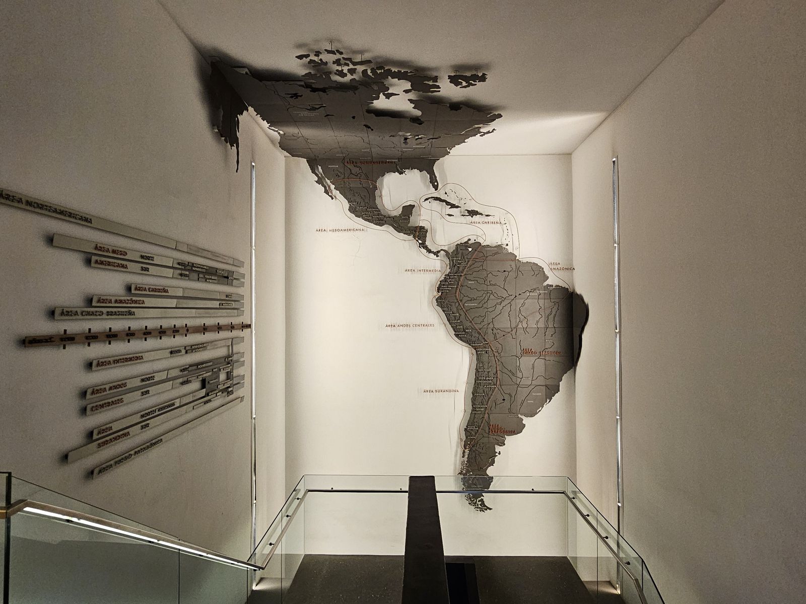 Map installation inside the Pre-Columbian Art Museum